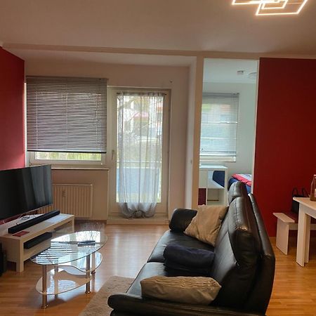 Zwei Zimmer Appartment Mit Balkon Und Stellplatz Voll Moebliert Trier Eksteriør bilde