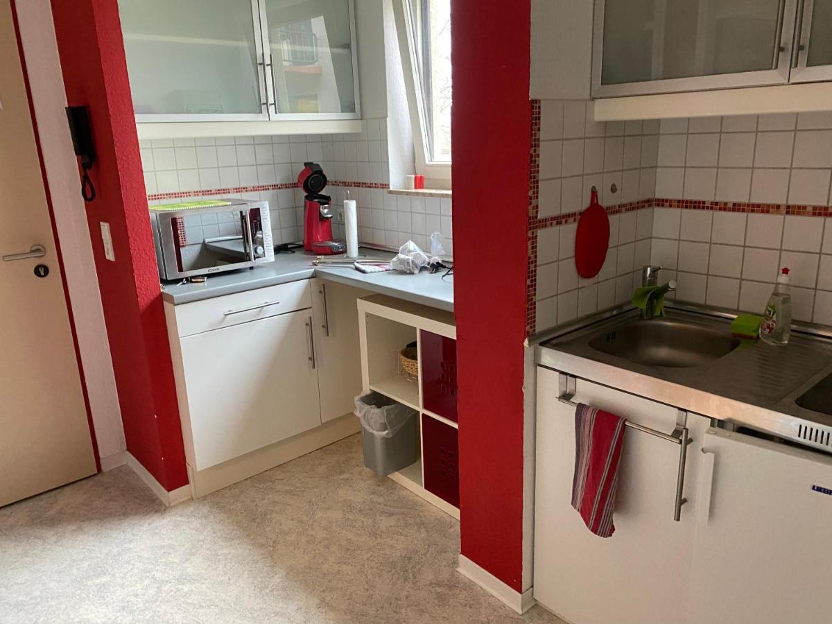Zwei Zimmer Appartment Mit Balkon Und Stellplatz Voll Moebliert Trier Eksteriør bilde